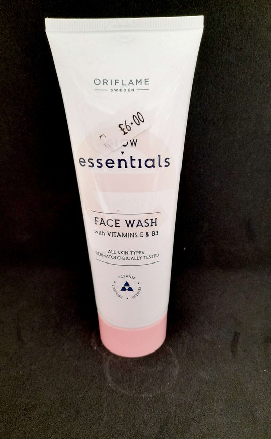 Face Wash with Vitamins E and B3 image 0